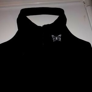 I’m selling a black size large crock top